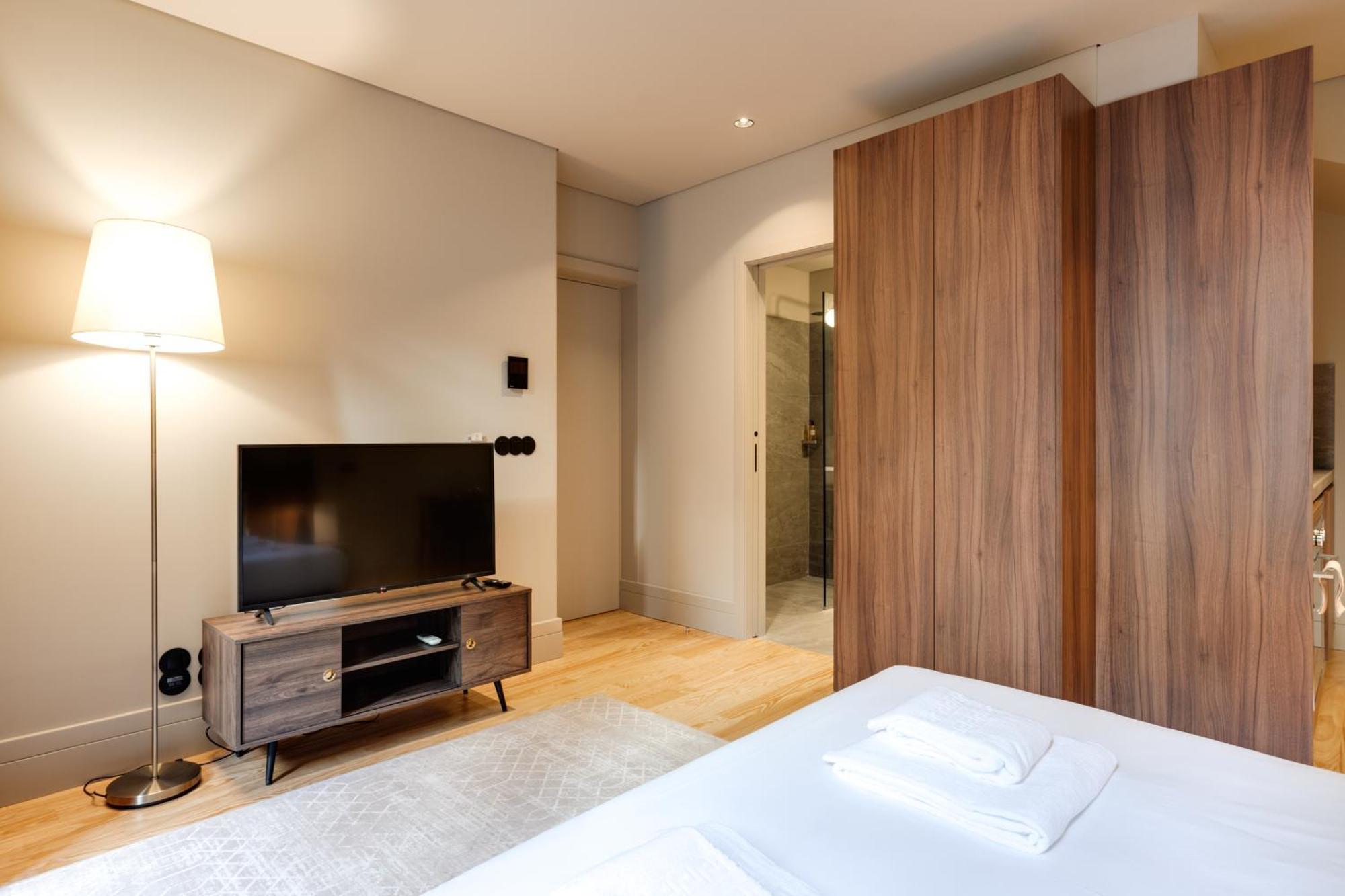 Avus M Suites And Apartments By Da'Home OOporto Exteriör bild